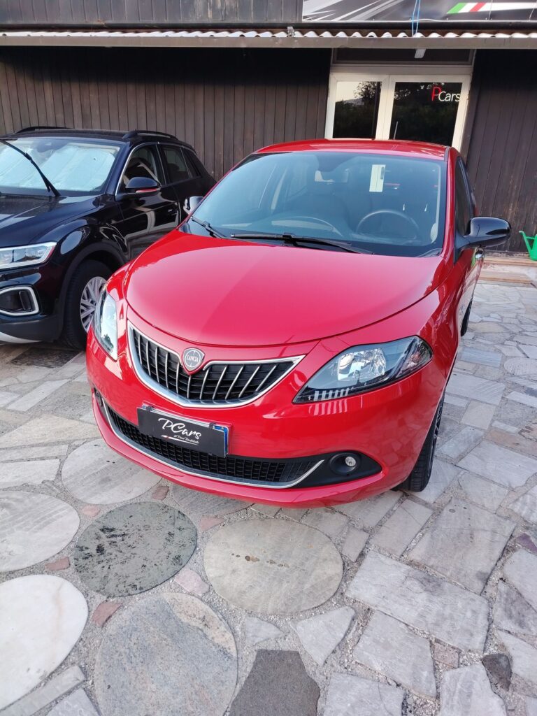 Lancia Ypsilon Hybrid 2022